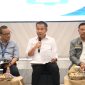 Penjabat (Pj) Bupati Garut, Barnas Adjidin, menerima kunjungan kerja dari Pj Gubernur Jawa Barat (Jabar), Bey Machmudin di Ruang Pamengkang, Kecamatan Garut Kota, Kabupaten Garut, Selasa (6/2/2024).