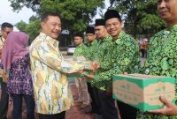 Pj. Bupati Garut memimpin Apel Pagi di Lapangan Setda Garut, Jalan Pembangunan, Kecamatan Tarogong Kidul Kabupaten Garut Pada Jumat. (8/03/2024).