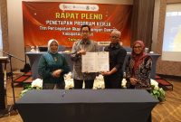 Pelaksanaan Rapat Pleno Penetapan Program Kerja Tim Percepatan Akses Keuangan Daerah (TAPKD) Kabupaten Garut di Ballroom Kassiti Fave Hotel, Jalan Raya Cimanuk, Kecamatan Tarogong Kidul, Kabupaten Garut, Kamis (02/05/2024).