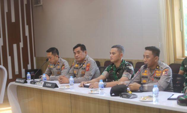 Kapolres Garut Menyambut Kunjungan Pasis Digreg LXIV Seskoad 2024 di Mapolres Garut