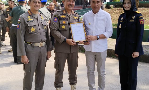Satpol PP Garut Raih Penghargaan atas Penindakan Terbanyak Barang Ilegal di Jawa Barat