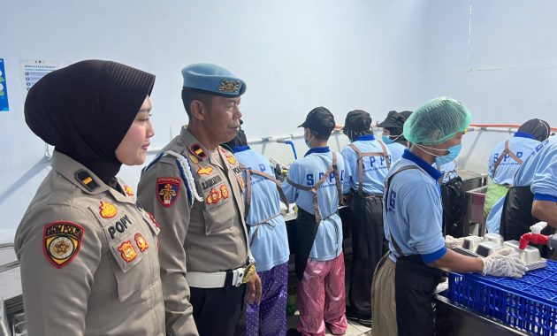 Kapolres Garut Pastikan Dapur SPPG Layak, Dukung Pemenuhan Gizi Anak Sekolah
