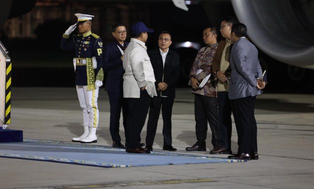 Presiden Prabowo Pulihkan Nama Baik Dua Guru Luwu Utara, Rehabilitasi Resmi Diserahkan Usai Kunjungan ke Australia