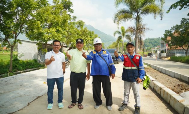 Pastikan Konstruksi Jalan Berkualitas, Bupati Garut Tinjau Proyek Jalan Anwar Musaddad