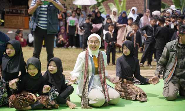 Rayakan 42 Tahun Desa Mekarsari, Wabup Garut Targetkan Kerajinan Bambu Selaawi Berdaya Saing Nasional