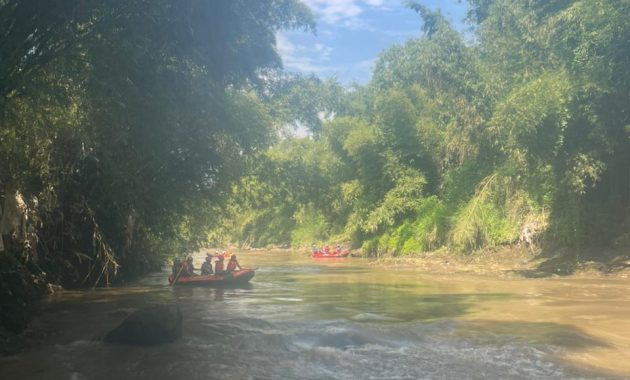Hari Kedua Pencarian, Polsek Karangpawitan dan Tim SAR Intensifkan Penyisiran Sungai Cimanuk