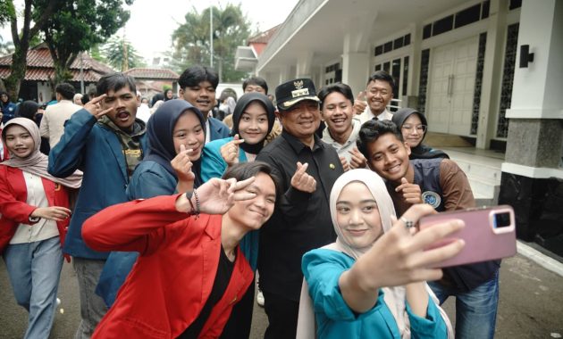 Akhiri KKN Gradasi 2025, Bupati Garut Tegaskan Peran Akademisi Percepat Kemajuan Desa