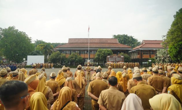 Pemkab Garut Perkuat Legalitas Aset, Bupati Syakur Terima 401 Sertipikat Hak Pakai dari ATR/BPN