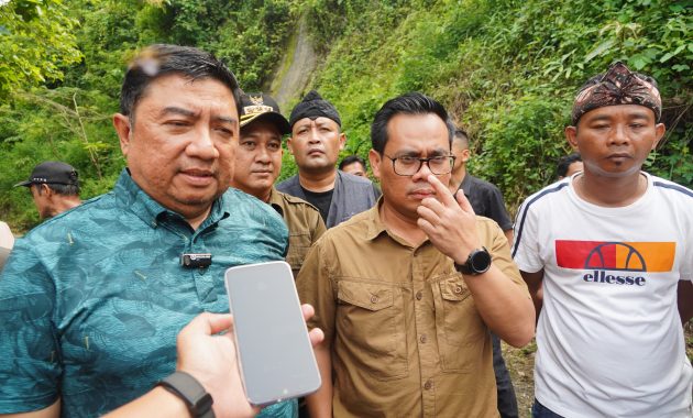 Pastikan Sinkron dengan Program Pusat, Bupati Garut Cek Kesiapan Jalan di Wilayah Selatan