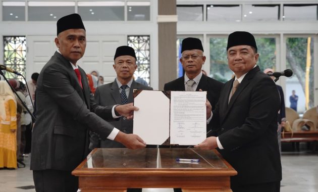 42 Pejabat Struktural Resmi Dilantik, Bupati Garut Tekankan Tanggung Jawab dan Profesionalisme ASN