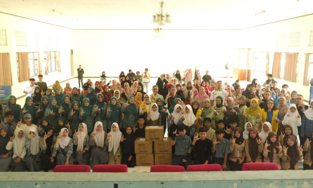 Ratusan Pelajar dan Warga Garut Terima Kacamata Gratis, Hasil Kolaborasi TP PKK dan Lions Club