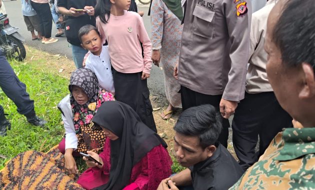 Polisi Lakukan Olah TKP Penemuan Jenazah di Sungai Cisaat Bungbulang