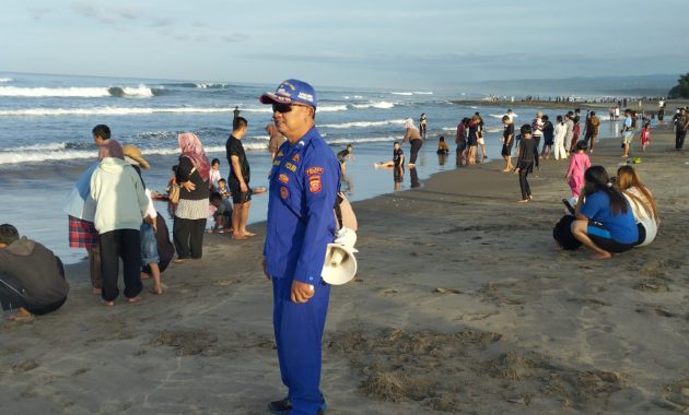 Antisipasi Lonjakan Pengunjung, Sat Polairud Garut Gencarkan Patroli Pantai Selatan