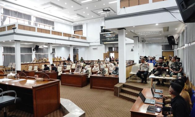 Bupati Garut Sampaikan LKPJ 2025, IPM Naik ke Kategori Tinggi dan Kemiskinan Jadi Perhatian Utama