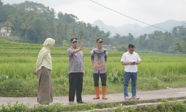 Bupati Garut Dorong Percepatan Pembangunan Jembatan Permanen di Banjarwangi