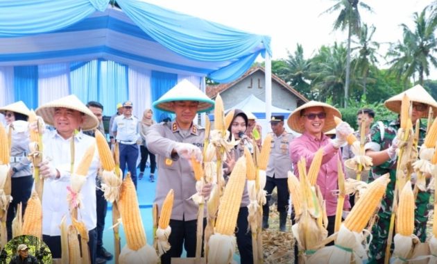 Ayi Suryana Bersama Forkopimda Hadiri Panen Raya Jagung dan Peresmian 168 SPPG Polri di Garut