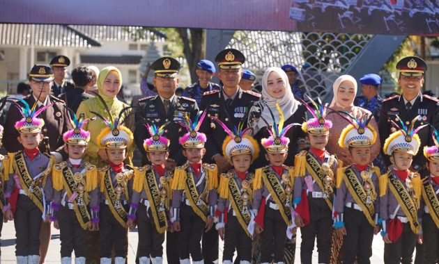 HUT Bhayangkara Ke-80 di Garut Berlangsung Khidmat, Sinergi TNI-Polri Semakin Kokoh Lewat Kejutan Tumpeng