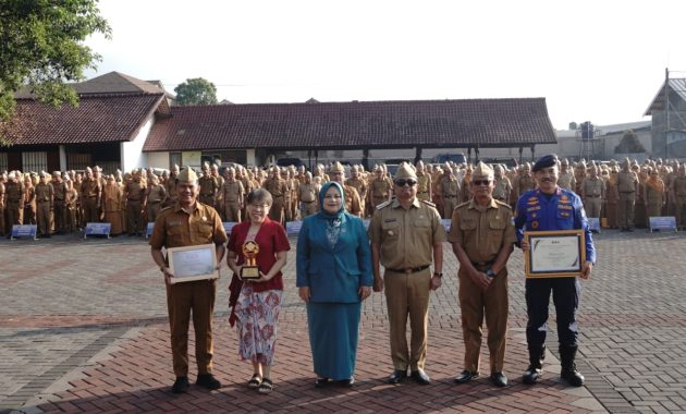 Garut Ukir Prestasi di Tingkat Jawa Barat, Dekranasda Bersinar dan Damkar Raih SPM Paripurna