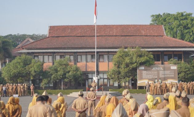 Bupati Garut Beri Penghargaan untuk Tim Putri Usai Torehkan Prestasi di Hydroplus Soccer League U-18