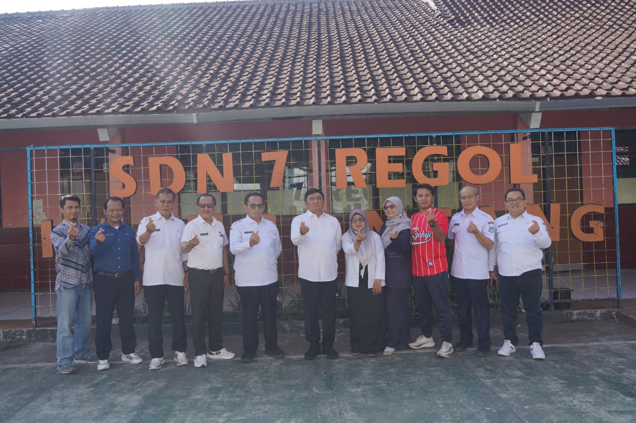 Hari Pertama Sekolah Masuk 06.30 WIB, Bupati Garut Pantau Kesiapan Siswa dan Sekolah