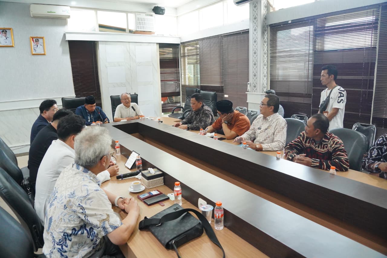 Garut dan Korea Selatan Jajaki Kolaborasi Teknologi Budidaya Stroberi dan Bawang Putih