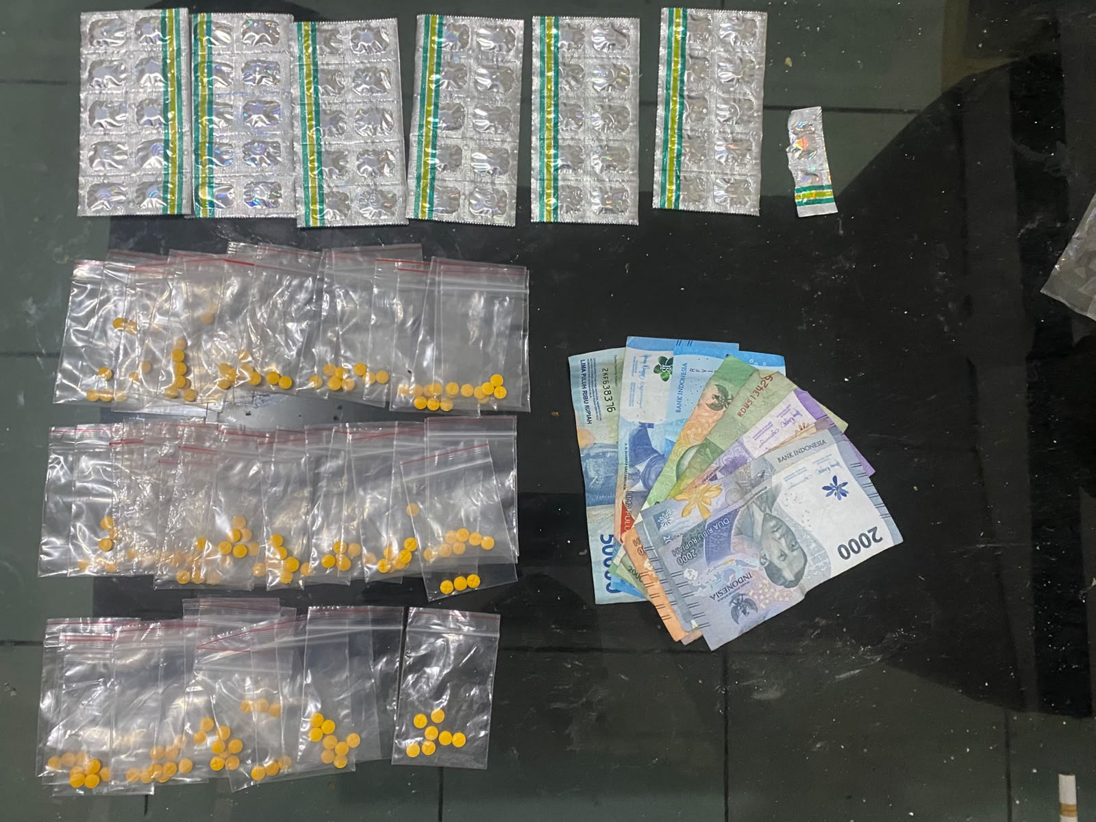 Dugaan Jual Obat Keras di Malangbong Terungkap, Polisi Amankan 222 Butir