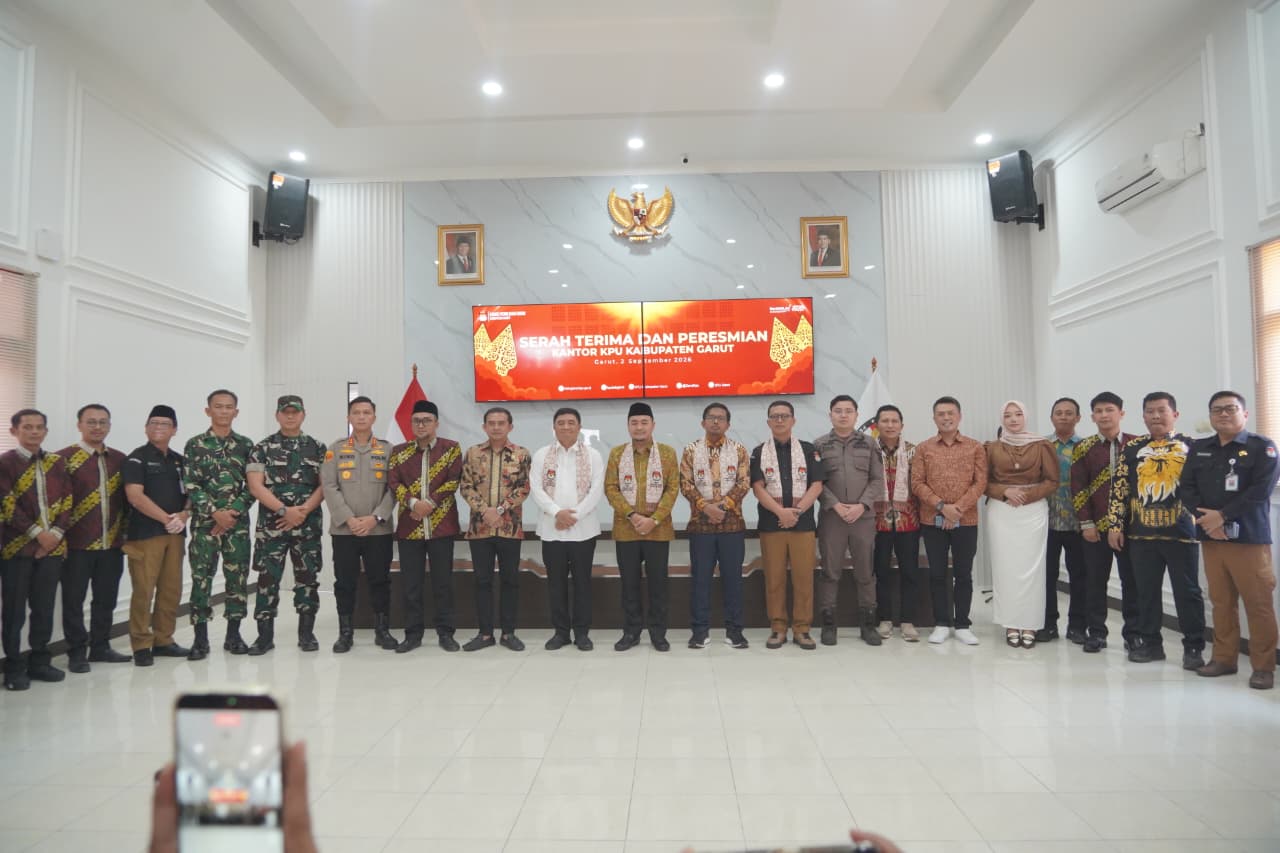 Ketua DPRD Aris Munandar Dampingi Bupati Garut Resmikan Kantor Baru KPU, Dorong Penguatan Demokrasi