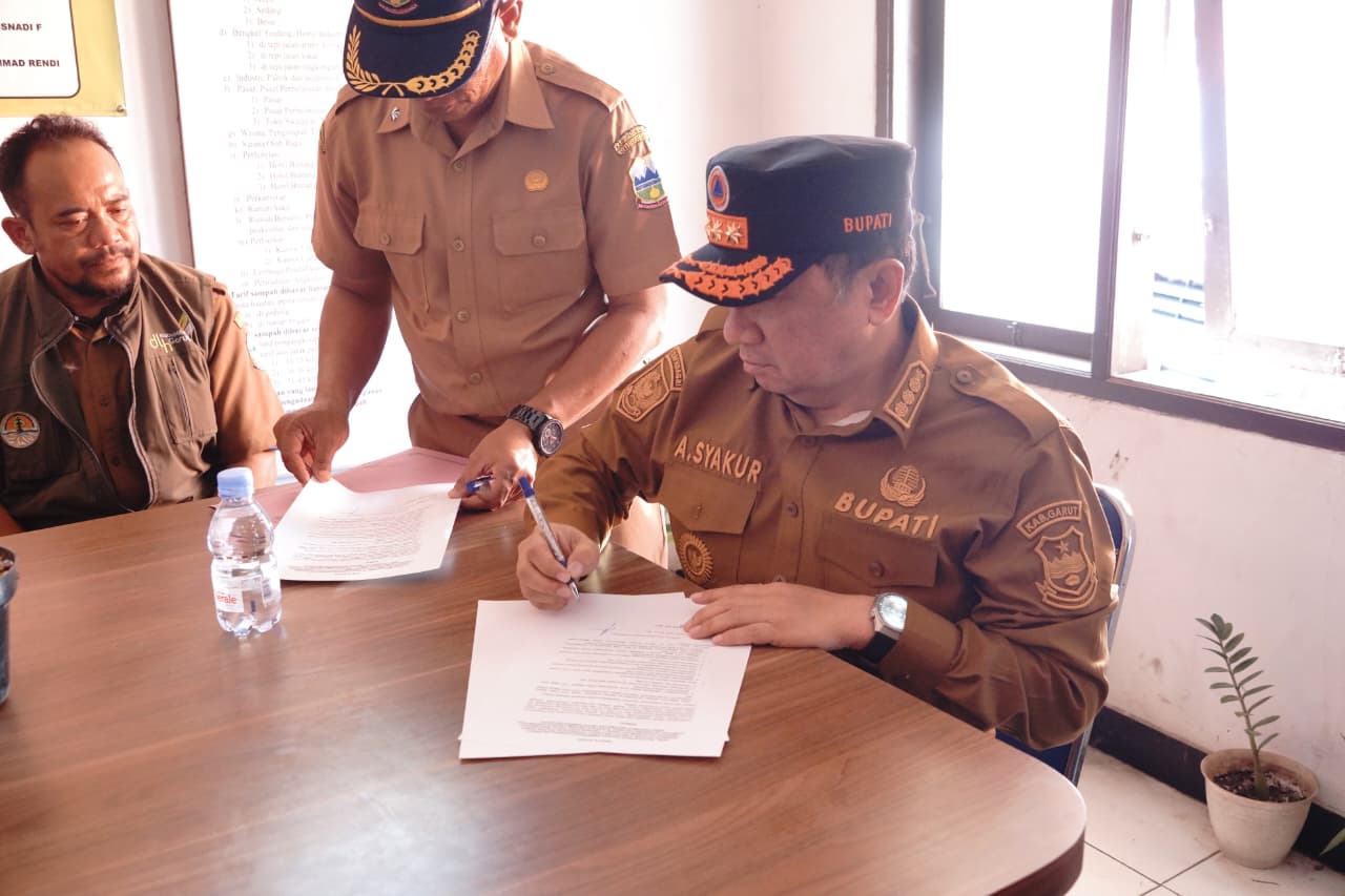 Pemkab Garut Benahi TPA Pasir Bajing, Pemadaman Kebakaran Jadi Prioritas