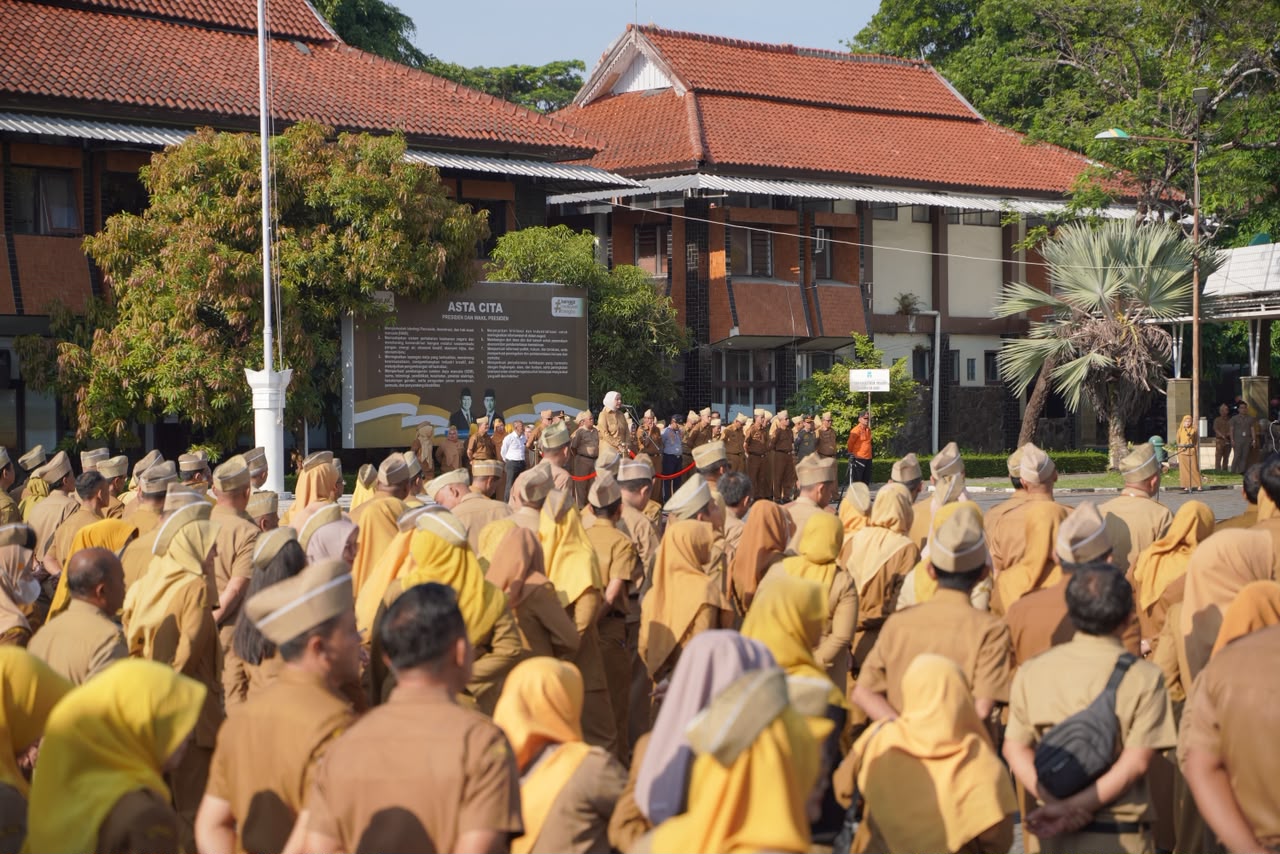 Wabup Putri Karlina Ajak ASN dan Warga Garut Ubah Pola Pengelolaan Sampah dari Sumbernya